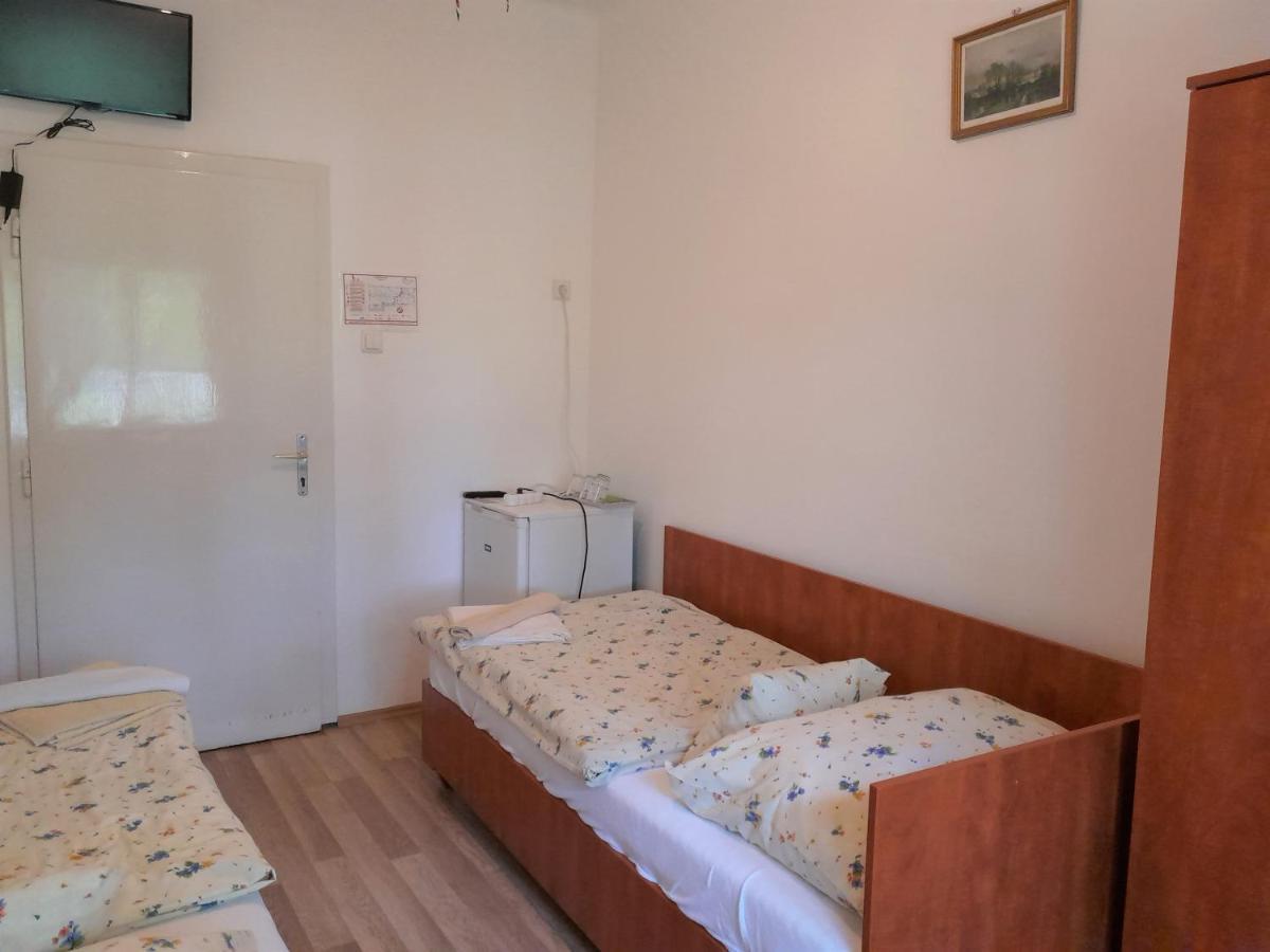 Boglár-Coop Üdülő Aparthotel Balatonboglár Esterno foto